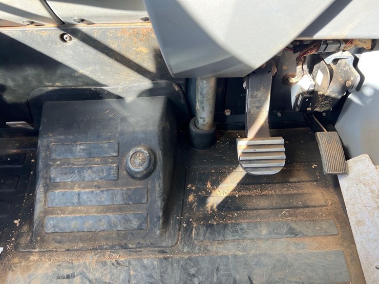deere-260e-image-37