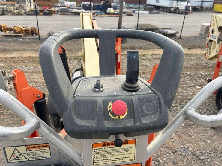 2018-jlg-t350-image-24