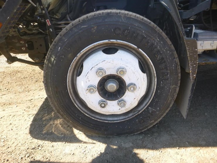 2008-gmc-w5500-image-26