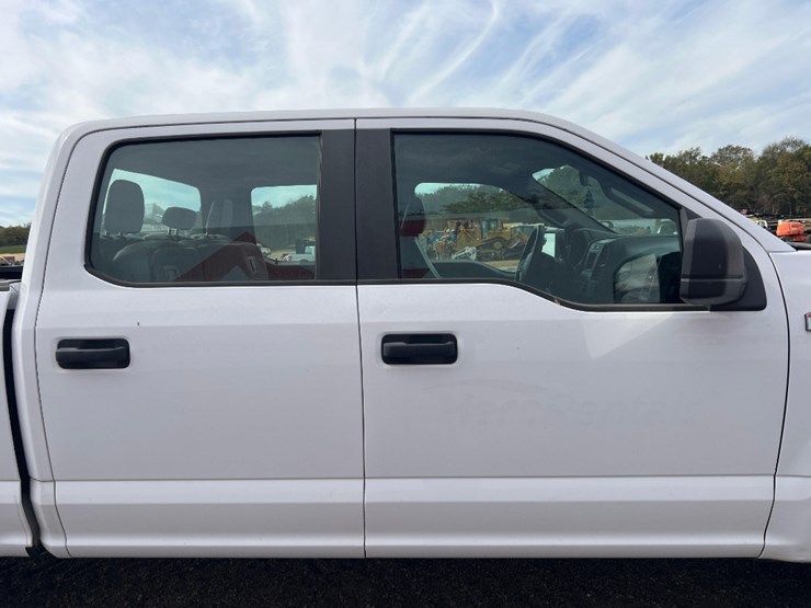 2018-ford-f150-xl-image-16