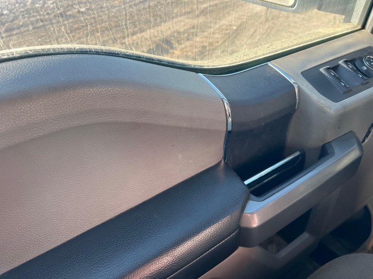 2018-ford-f150-xl-image-32
