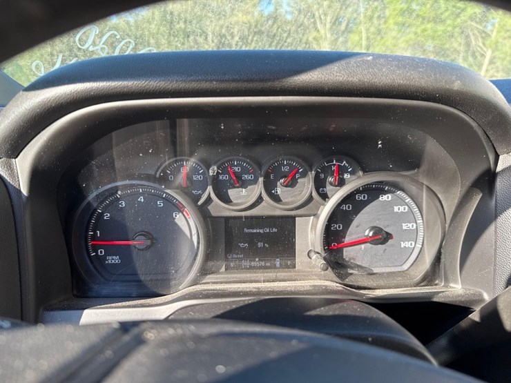 2020-chevrolet-silverado-image-26