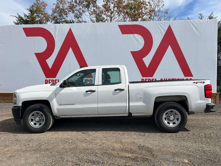 2019-chevrolet-silverado-image-1