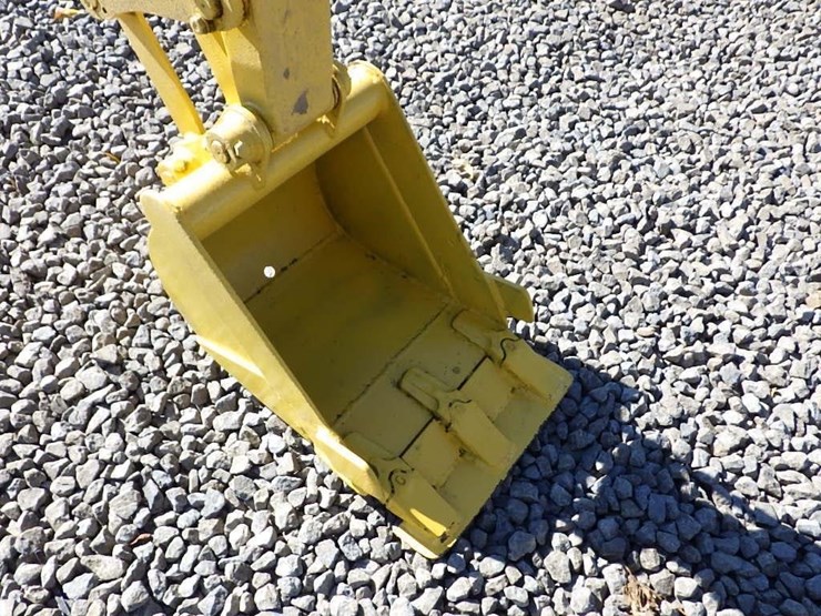 komatsu-pc12-image-7