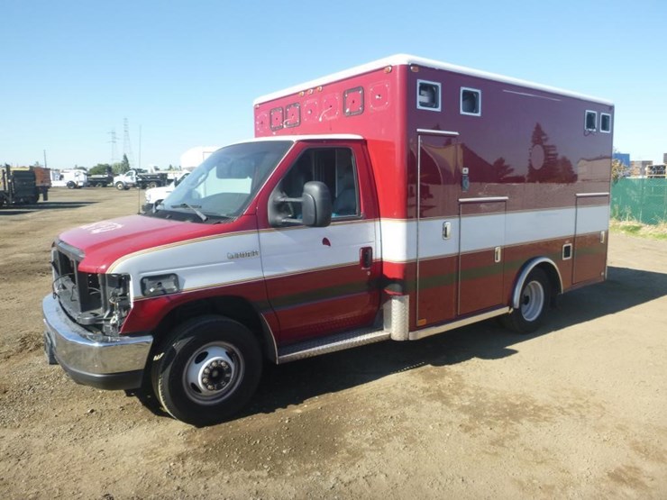 2017-ford-e350-image-1