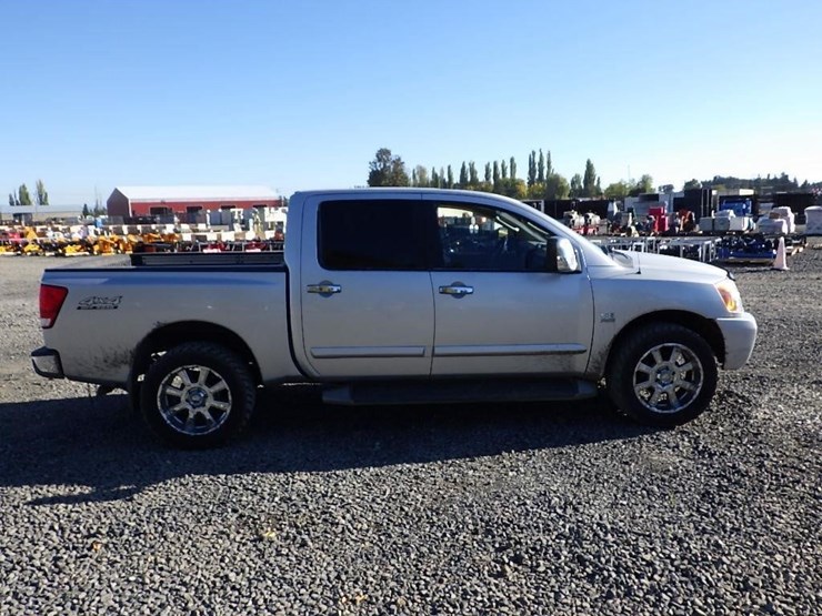 2004-nissan-titan-image-3