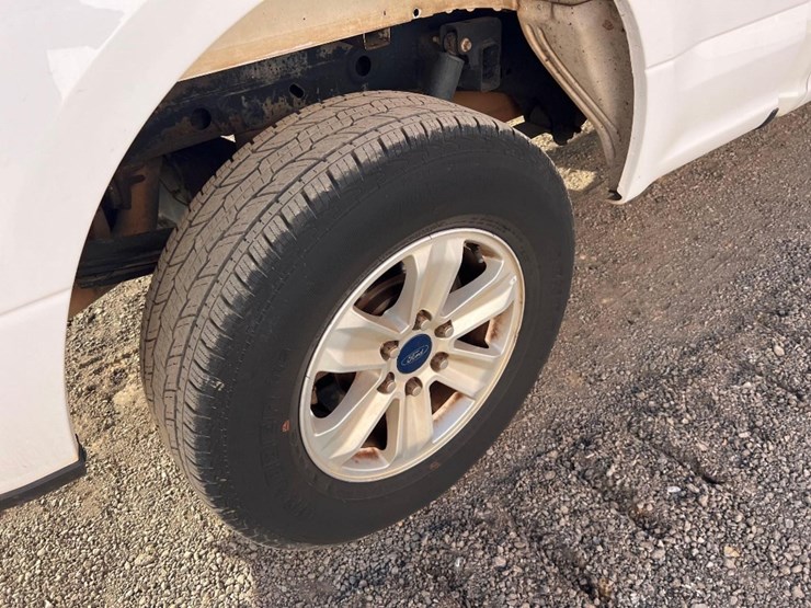 2018-ford-f150-xl-image-17