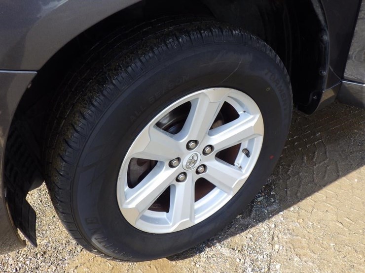 2010-toyota-highlander-image-13