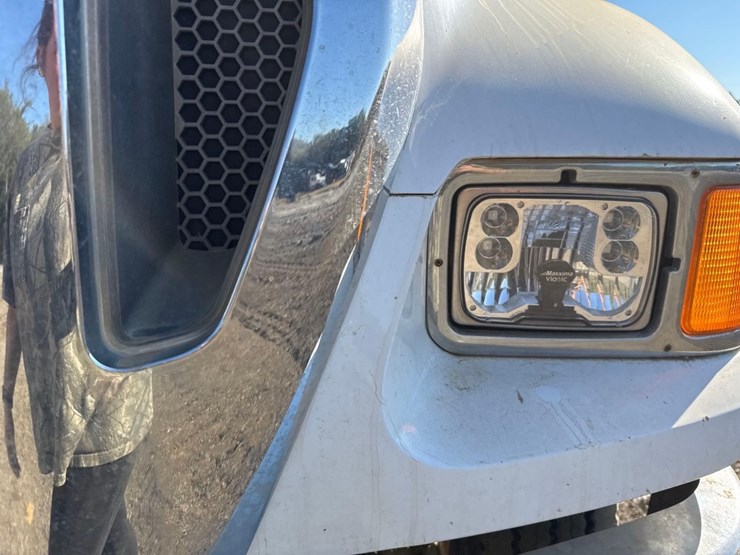 2006-ford-f750-image-16