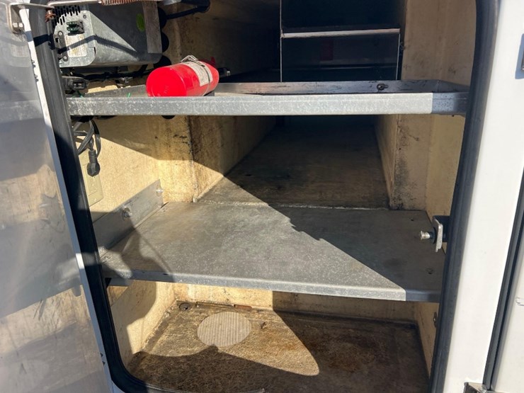 2017-ford-f350-xl-image-25