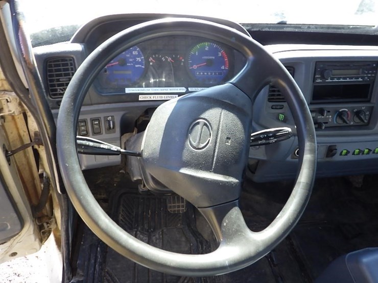 2005-hino-185-image-16