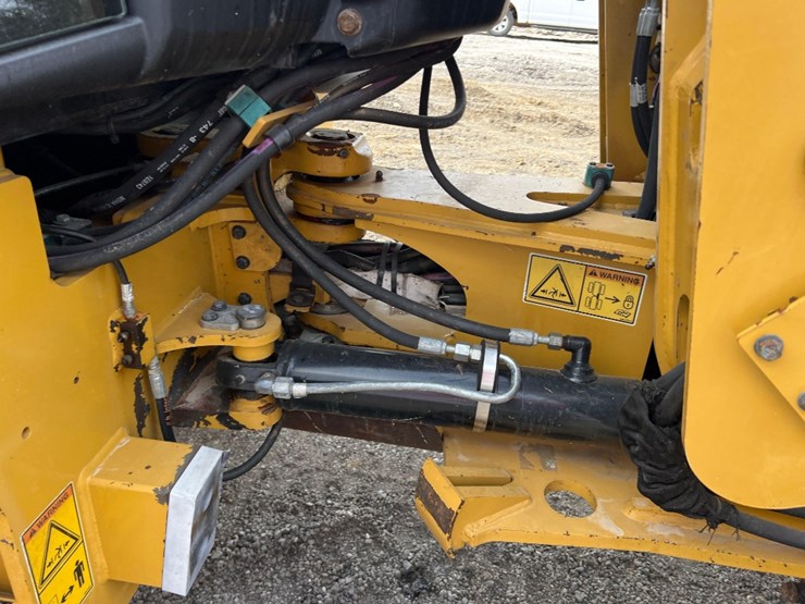 2018-caterpillar-908m-image-21