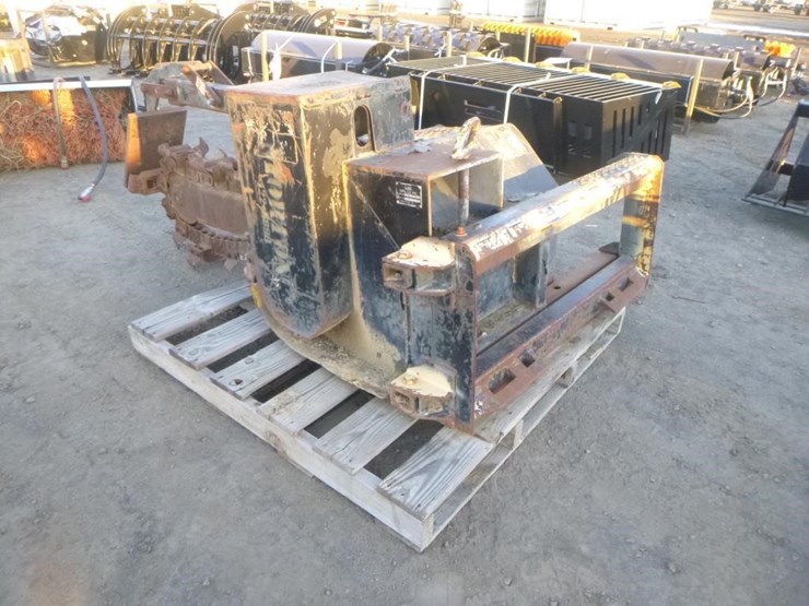 lowe-21c-skid-steer-trencher-image-4
