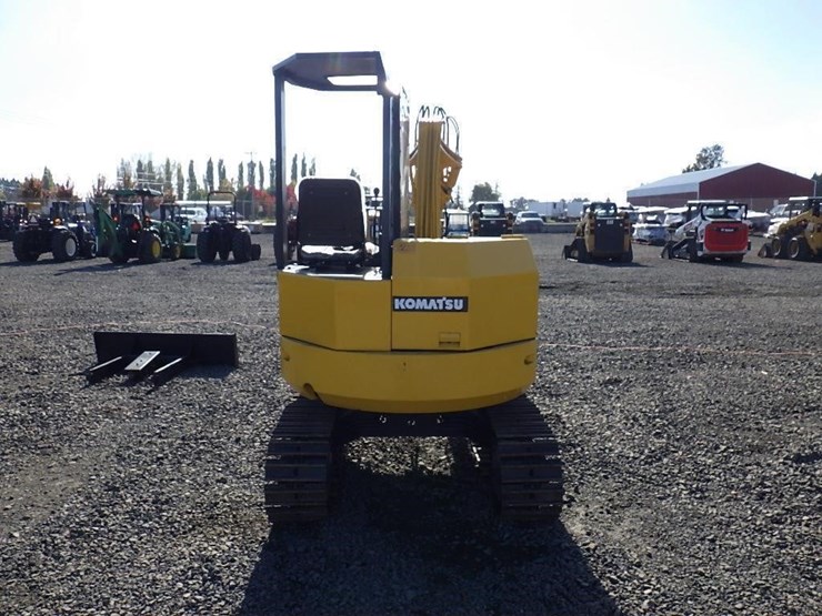 komatsu-pc28uu-image-5