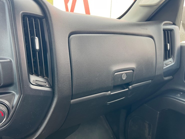 2019-chevrolet-silverado-image-22