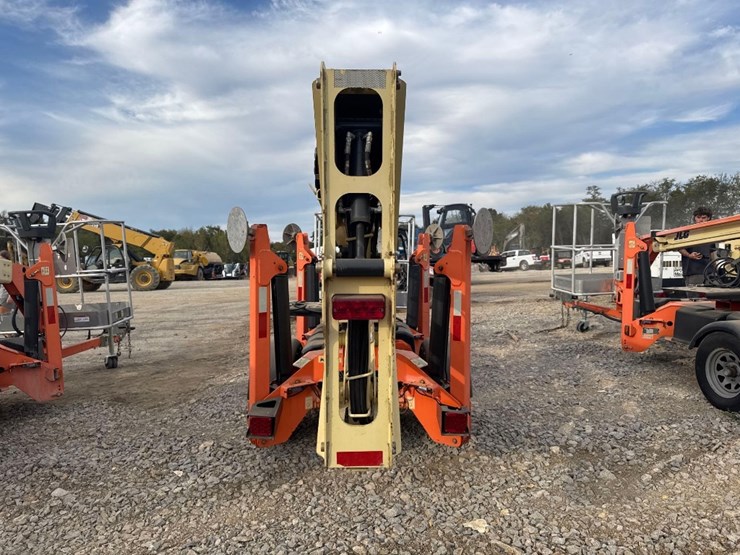 2017-jlg-t350-image-2