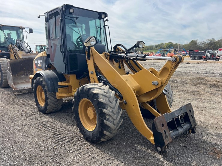 2018-caterpillar-908m-image-6