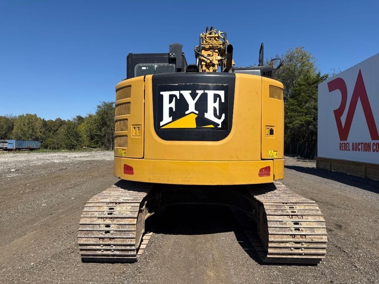 2016-caterpillar-315fl-image-7