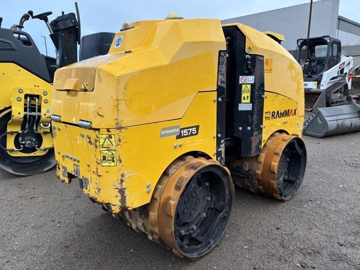 2018-rammax-1575-vibratory-roller-image-3
