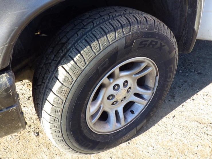 2002-dodge-durango-image-13