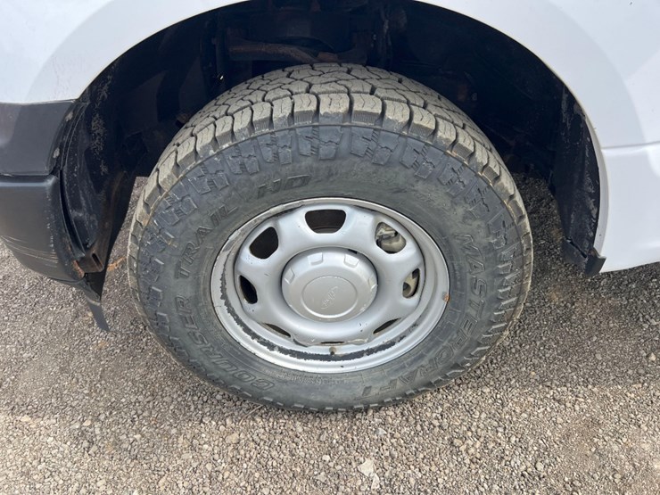2018-ford-f150-xl-image-11