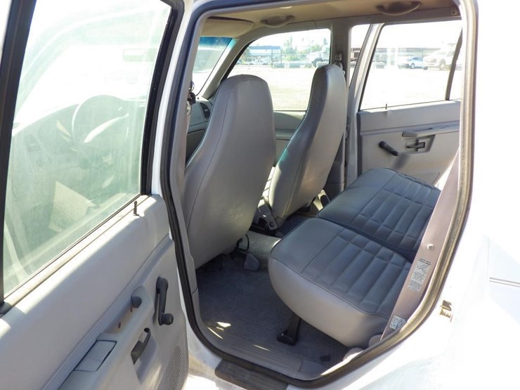 1995-ford-explorer-image-7