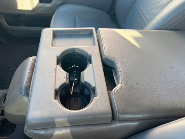 2017-ford-f350-xl-image-32