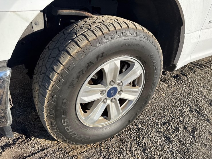 2017-ford-f150-xlt-image-10