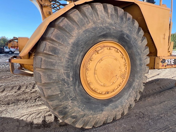 caterpillar-931e-series-ii-motor-scraper-image-24