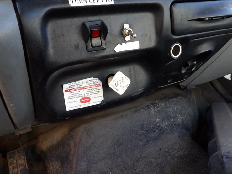 2006-ford-f750-image-23