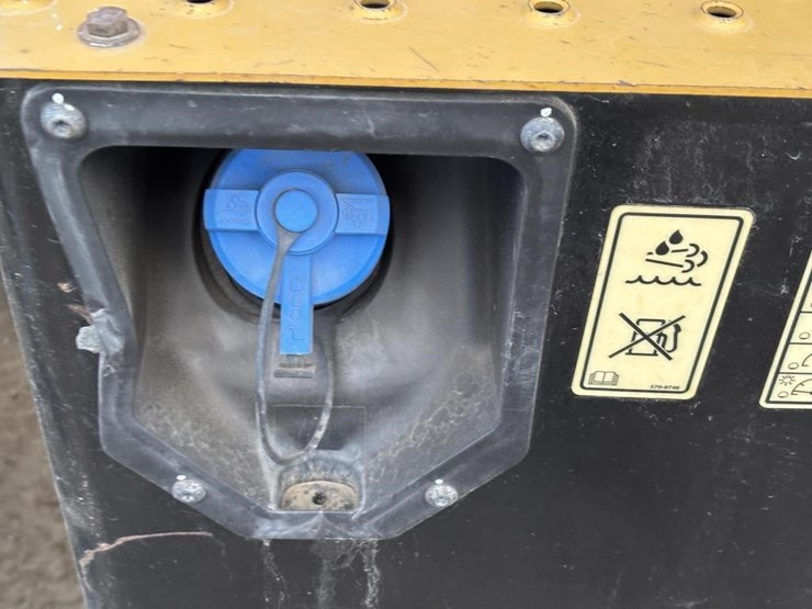 caterpillar-420f2-image-55