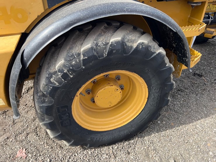 2018-caterpillar-908m-image-11