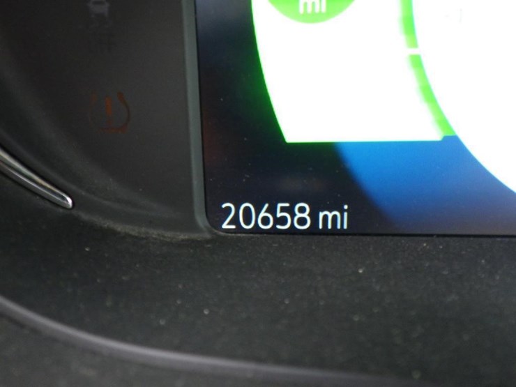 2017-chevrolet-bolt-sedan-image-13