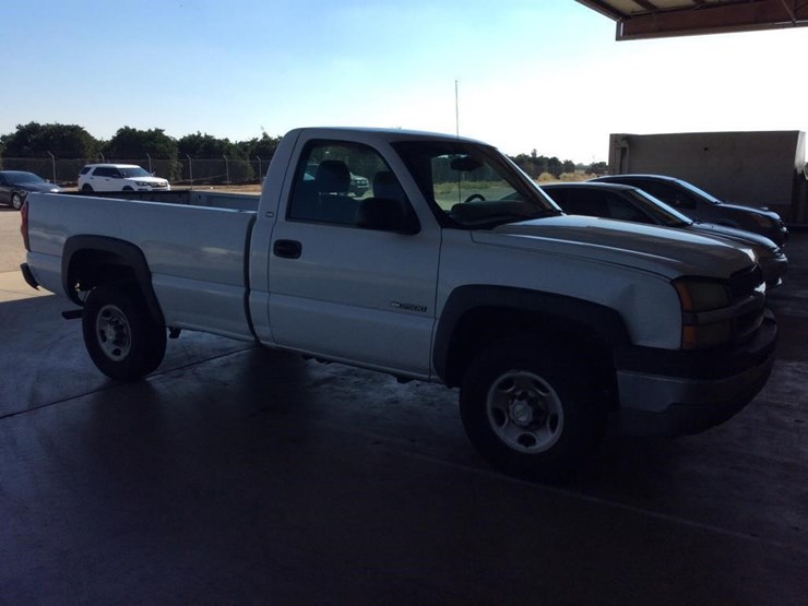 2003-chevrolet-1500-image-4