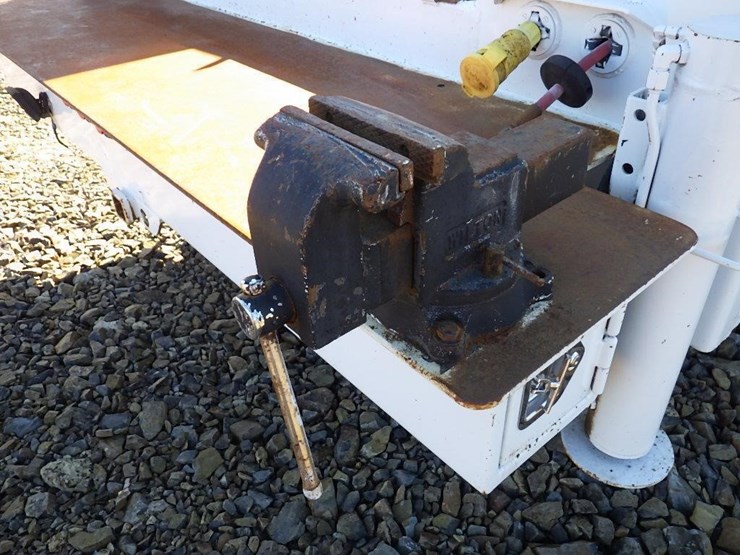 2000-ford-f550-image-14