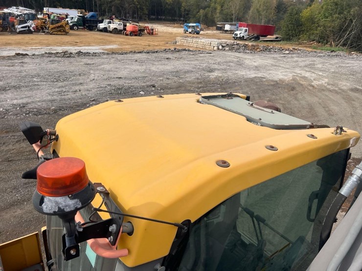 volvo-ec220el-image-18