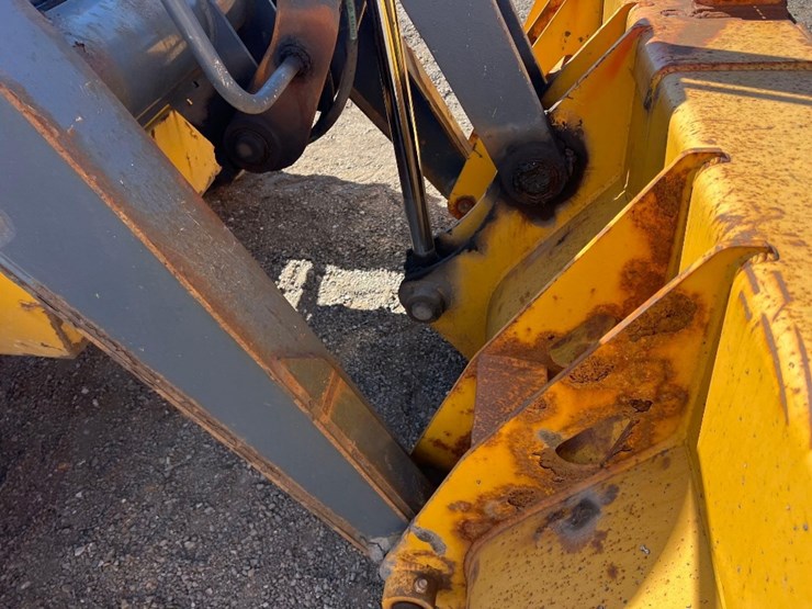 deere-410l-image-22