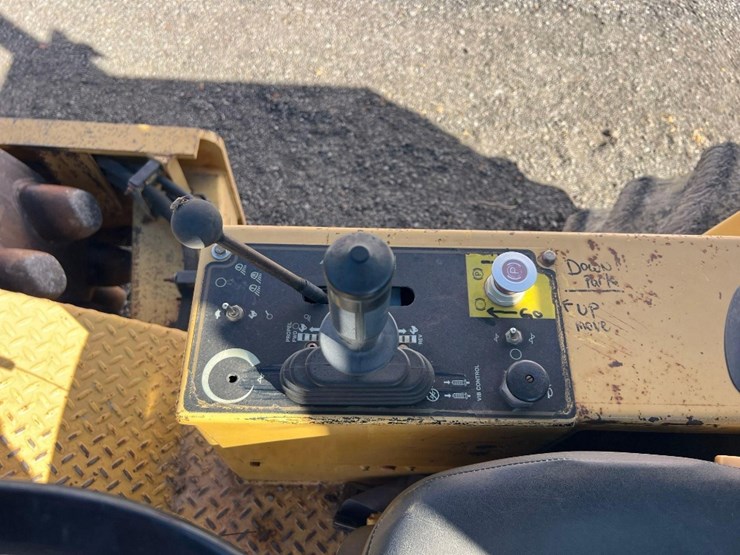 caterpillar-cp-563-image-24
