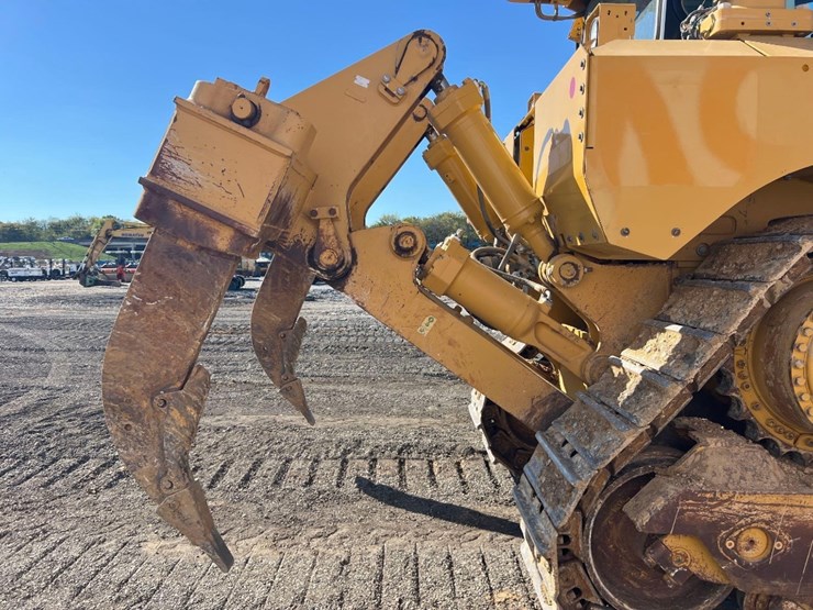caterpillar-d8t-image-21