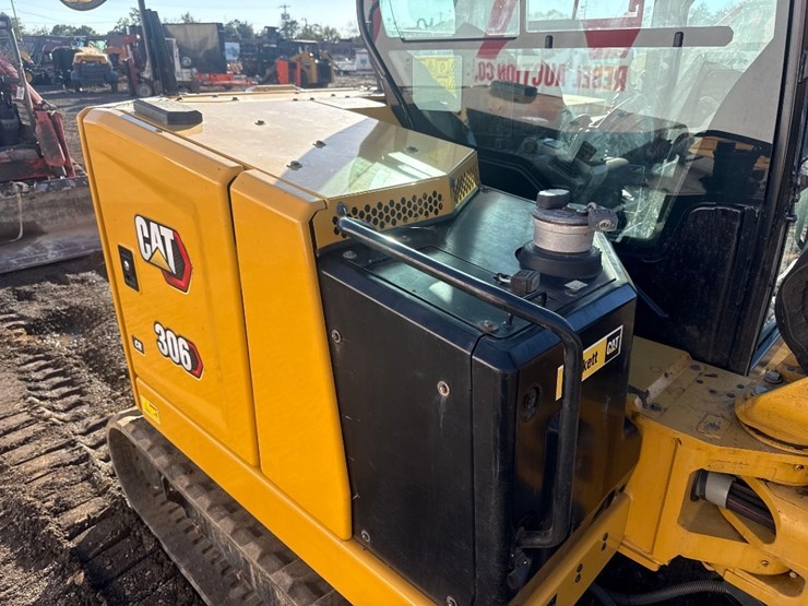 2024-caterpillar-306cr-image-21