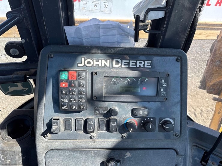 deere-410l-image-27