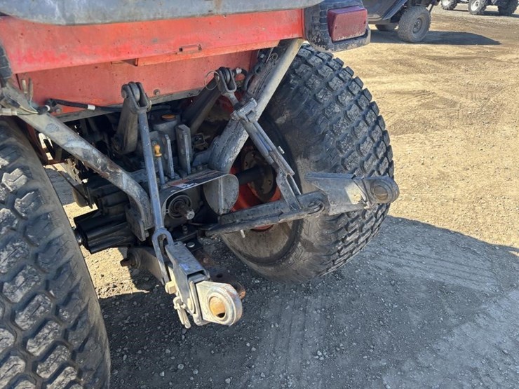 kubota-b2630-image-9
