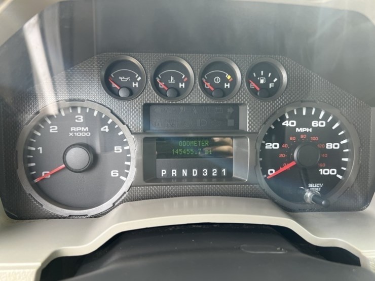 2010-ford-f350-xlt-image-25