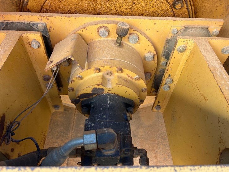 caterpillar-cp-563-image-15