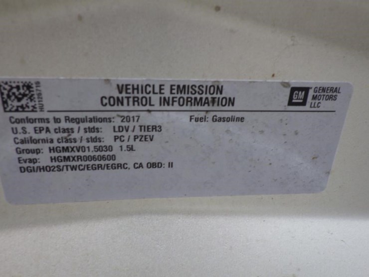 2017-chevrolet-volt-sedan-image-12