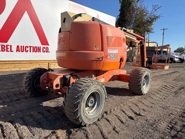 2014-jlg-4550aj-series-ii-manlift-image-2