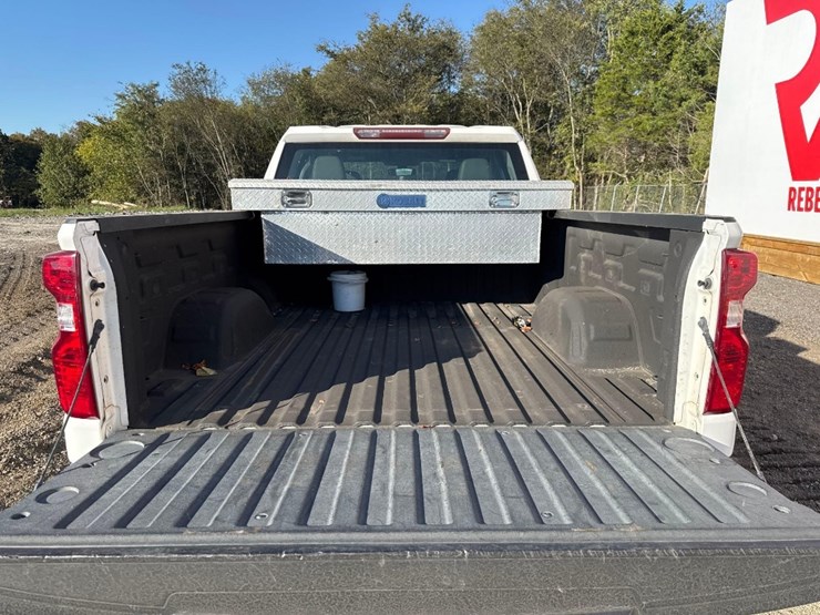 2020-chevrolet-silverado-image-15