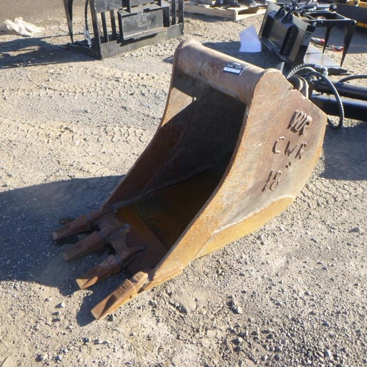 WR 18" Excavator Bucket W/Teeth