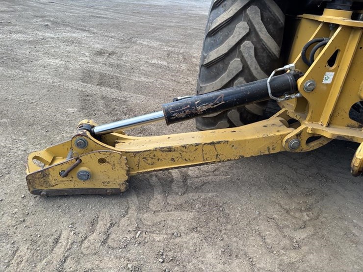 caterpillar-420f2-image-27