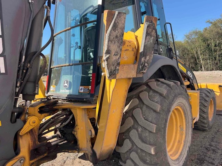 deere-410l-image-19